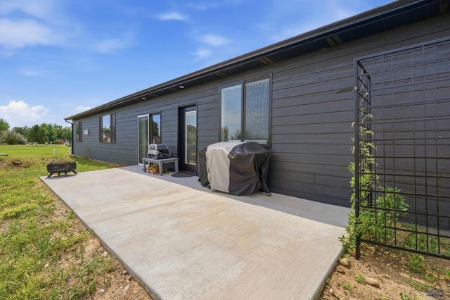 6242 GREENFIELD DR, Rapid City, SD 57703