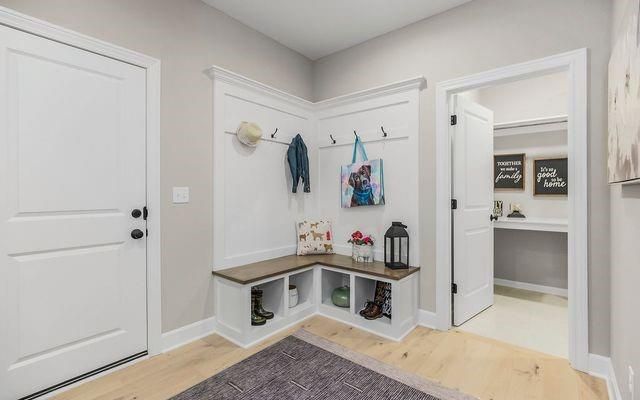 3808 W 187th Street, Overland Park, KS 66085