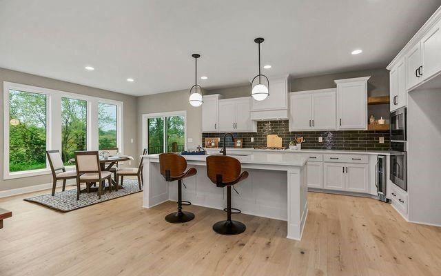 3808 W 187th Street, Overland Park, KS 66085