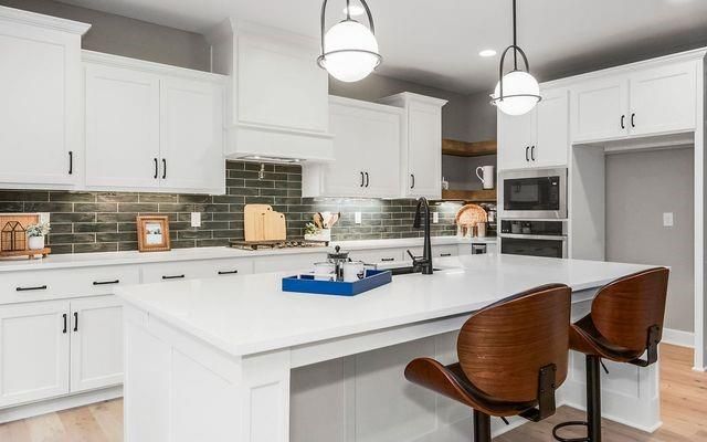 3808 W 187th Street, Overland Park, KS 66085