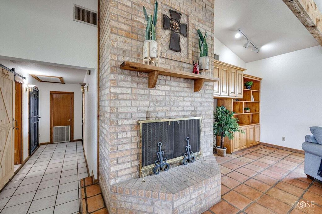 Image 11 of property listing at 12326 E Veribest Road, Miles, TX 76861