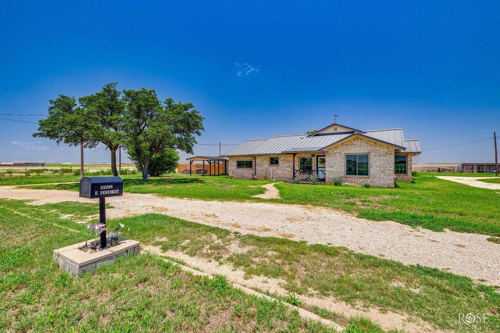 Image 3 of property listing at 12326 E Veribest Road, Miles, TX 76861