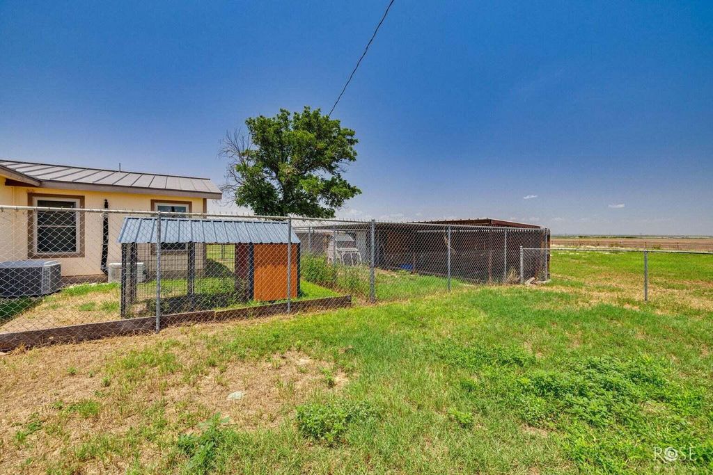 Image 43 of property listing at 12326 E Veribest Road, Miles, TX 76861