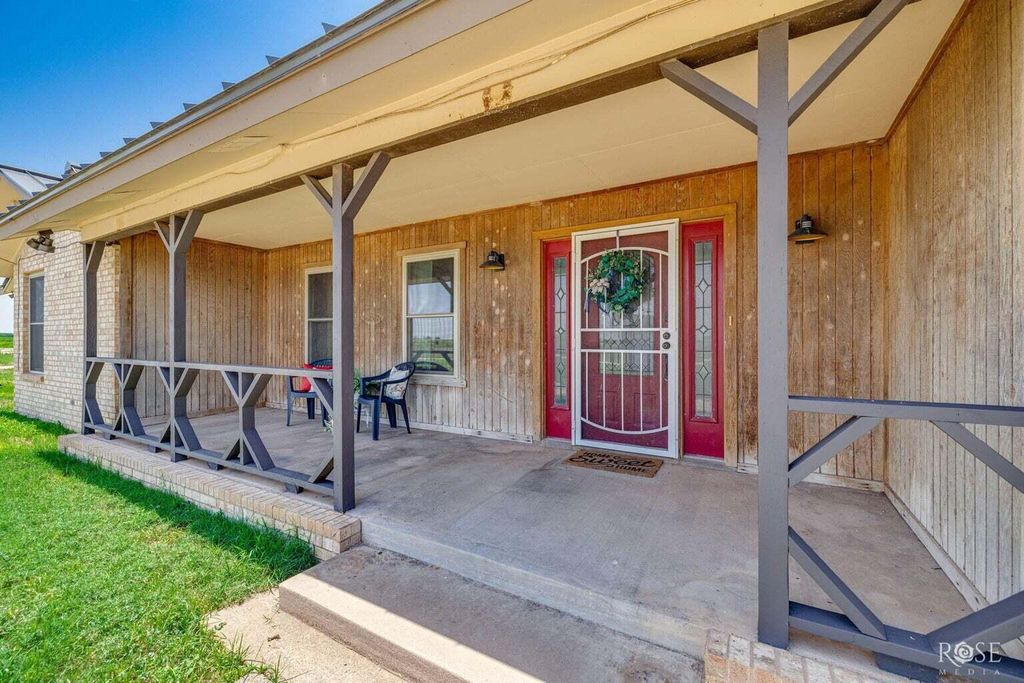 Image 6 of property listing at 12326 E Veribest Road, Miles, TX 76861