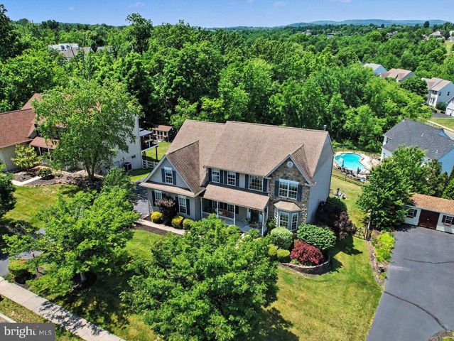 2885 FAGLEYSVILLE RD, Gilbertsville, PA 19525