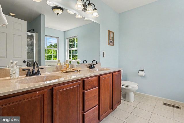 2885 FAGLEYSVILLE RD, Gilbertsville, PA 19525