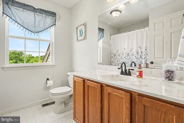 2885 FAGLEYSVILLE RD, Gilbertsville, PA 19525