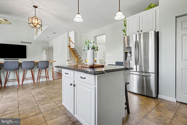 2885 FAGLEYSVILLE RD, Gilbertsville, PA 19525