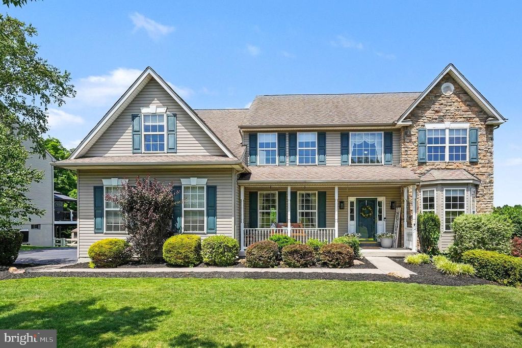2885 FAGLEYSVILLE RD, Gilbertsville, PA 19525