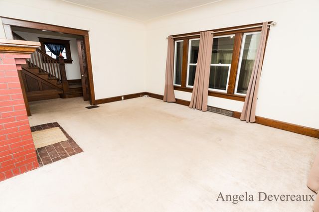 110 E Main Street, Edmore, MI 48829