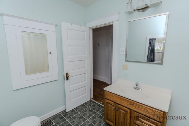 110 E Main Street, Edmore, MI 48829
