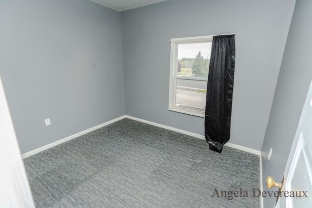 110 E Main Street, Edmore, MI 48829