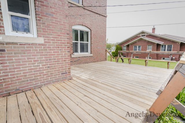 110 E Main Street, Edmore, MI 48829