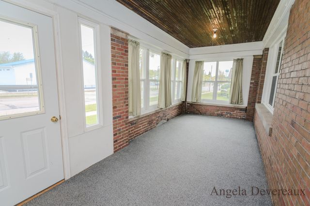 110 E Main Street, Edmore, MI 48829