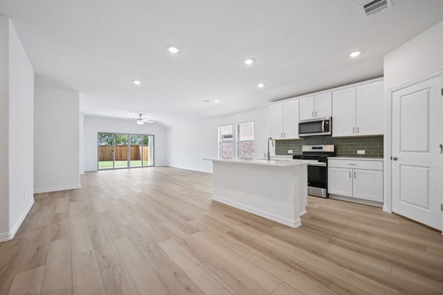 2121 Rannoch Street, Sherman, TX 75092