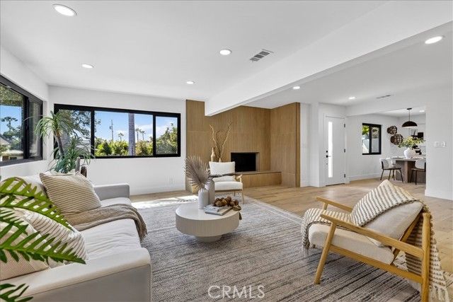 2040 Saint Louis, Signal Hill, CA 90755