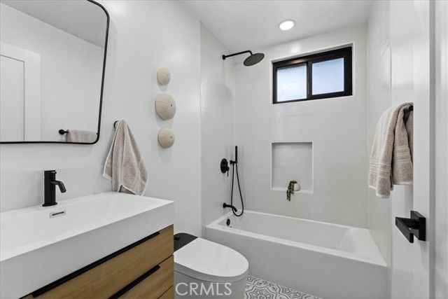 2040 Saint Louis, Signal Hill, CA 90755