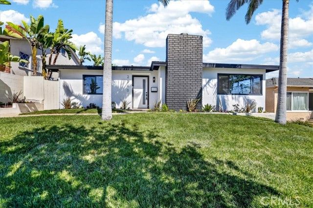 2040 Saint Louis, Signal Hill, CA 90755