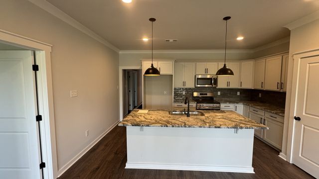 482 W Foxrun, Springfield, TN 37172