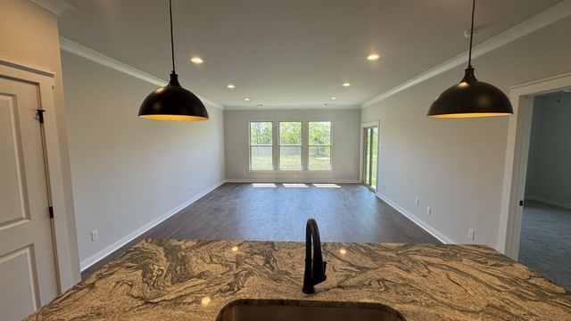 482 W Foxrun, Springfield, TN 37172