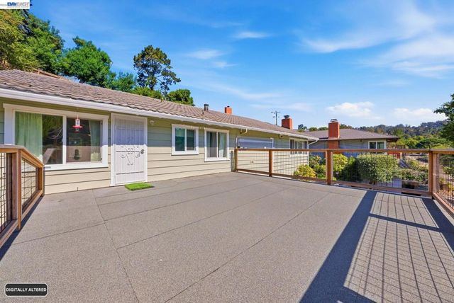 10000 Sigourney Ave, Oakland, CA 94605