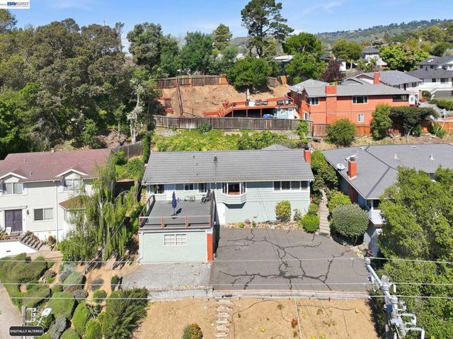 10000 Sigourney Ave, Oakland, CA 94605