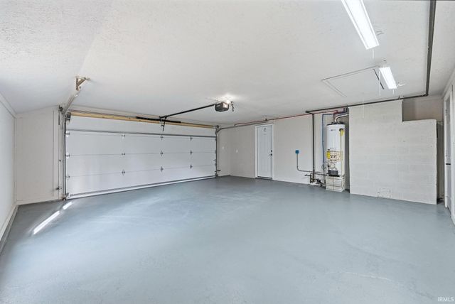 2028 Forest Valley Drive, Fort Wayne, IN 46815