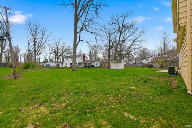 2028 Forest Valley Drive, Fort Wayne, IN 46815