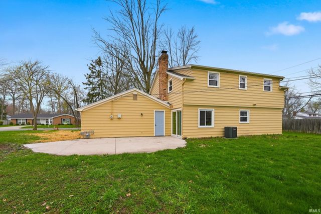 2028 Forest Valley Drive, Fort Wayne, IN 46815