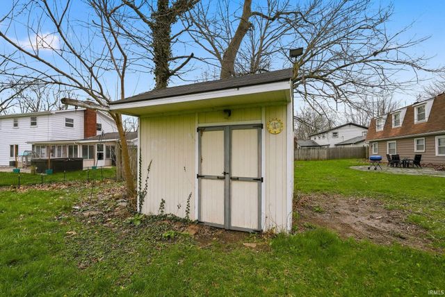 2028 Forest Valley Drive, Fort Wayne, IN 46815