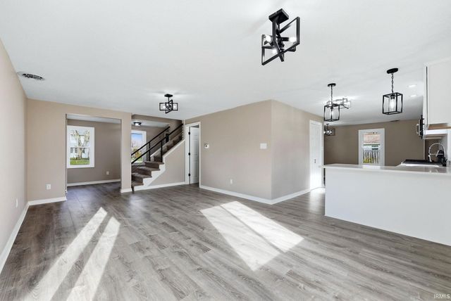 2028 Forest Valley Drive, Fort Wayne, IN 46815