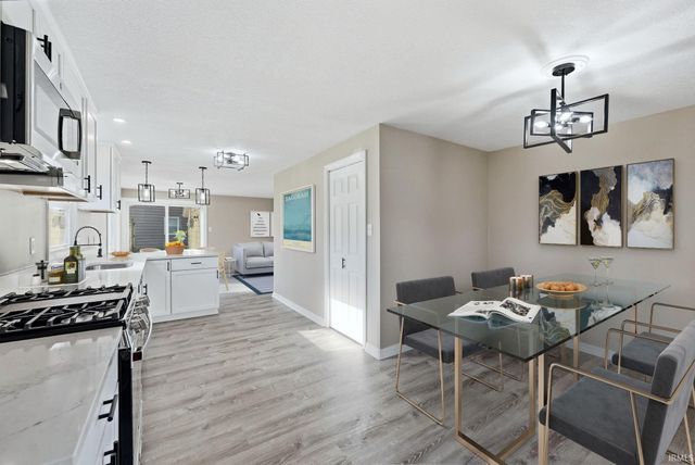 2028 Forest Valley Drive, Fort Wayne, IN 46815