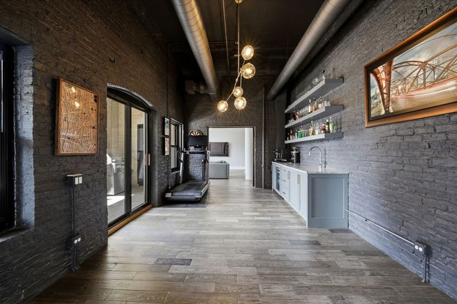1000 W Washington Boulevard 406, Chicago, IL 60607