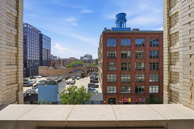 1000 W Washington Boulevard 406, Chicago, IL 60607
