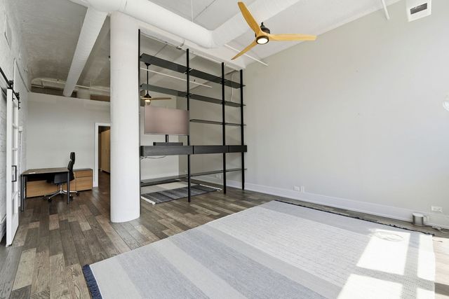 1000 W Washington Boulevard 406, Chicago, IL 60607