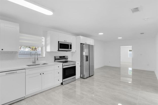 9999 NW 25th Terrace, Doral, FL 33172