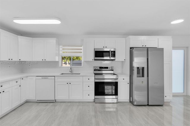 9999 NW 25th Terrace, Doral, FL 33172
