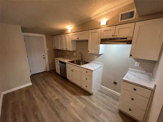 917 Garden Drive, Garland, TX 75040