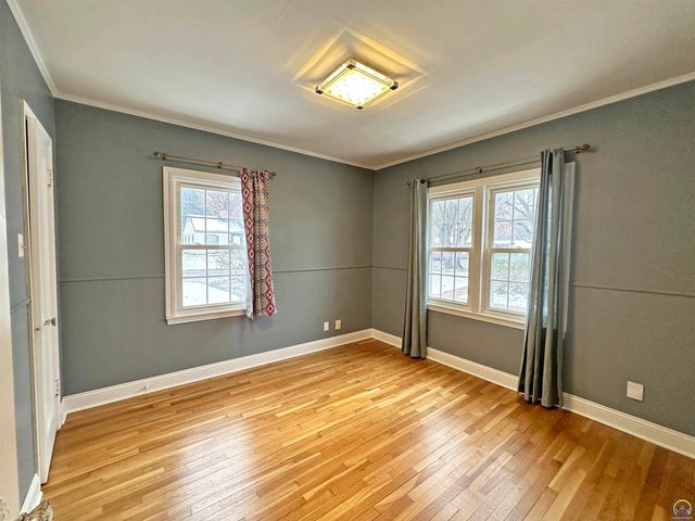 1735 SW Randolph AVE, Topeka, KS 66604