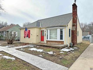 1735 SW Randolph AVE, Topeka, KS 66604