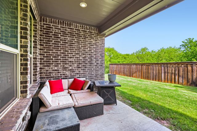 2401 Muirfield Drive, Little Elm, TX 75036
