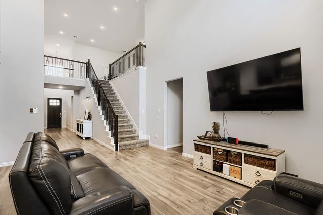 2401 Muirfield Drive, Little Elm, TX 75036