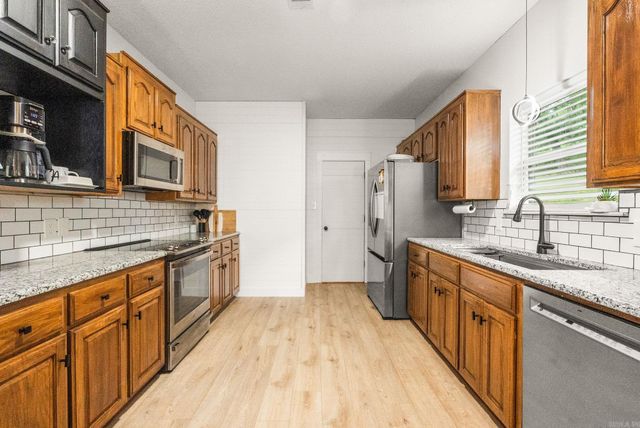 14 Eagle Crest, Conway, AR 72032