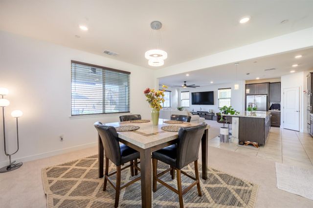 7666 Ocean Park Dr, Antelope, CA 95843