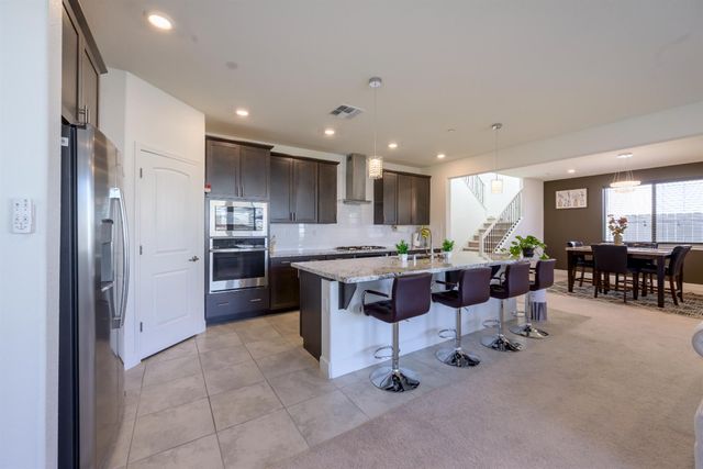 7666 Ocean Park Dr, Antelope, CA 95843