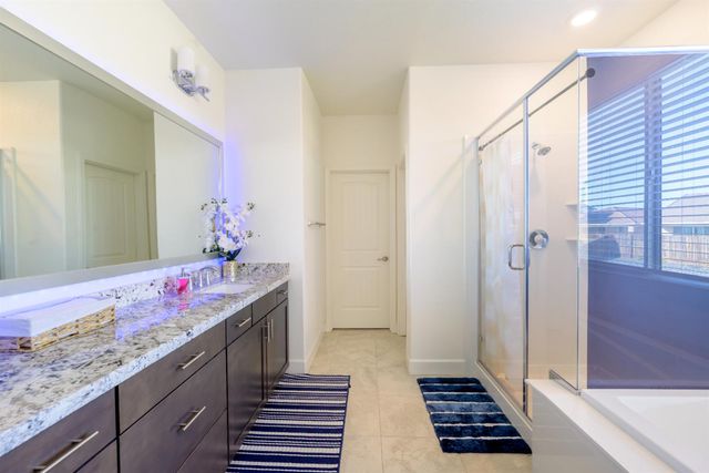 7666 Ocean Park Dr, Antelope, CA 95843