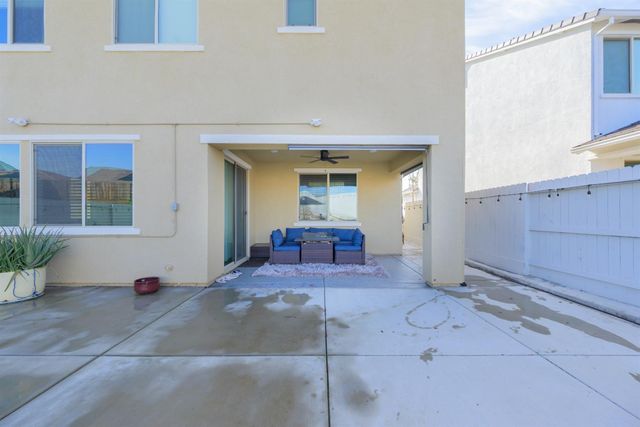 7666 Ocean Park Dr, Antelope, CA 95843