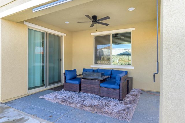 7666 Ocean Park Dr, Antelope, CA 95843