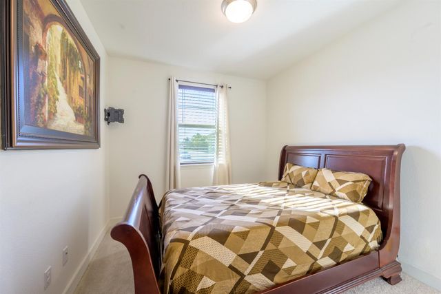 7666 Ocean Park Dr, Antelope, CA 95843