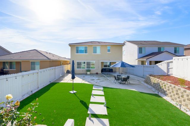 7666 Ocean Park Dr, Antelope, CA 95843